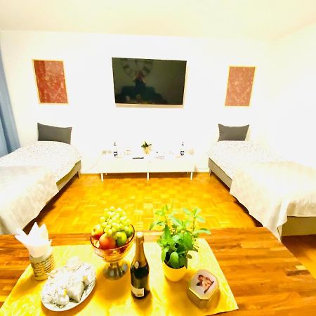 Welcome To Messe!-Two-Bedroom Apartment&Balcony Hannover Luaran gambar